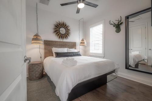 Courier City - Oscawana Apartment | 201 S Fremont Ave Unit 2 Back