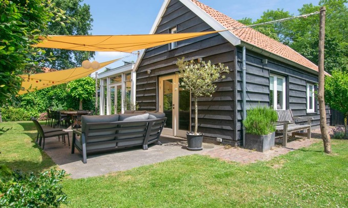 Oosterhout House | 220 m² House ∙ 4 bedrooms ∙ 8 guests
