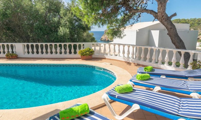 Es Canutells Villa | 231 m² Villa ∙ 3 bedrooms ∙ 6 guests