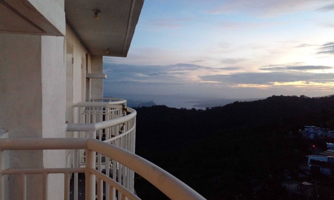 San Jose Condo | 2369 Tagaytay Condo with Free Swimming Pool and Viewing Deck