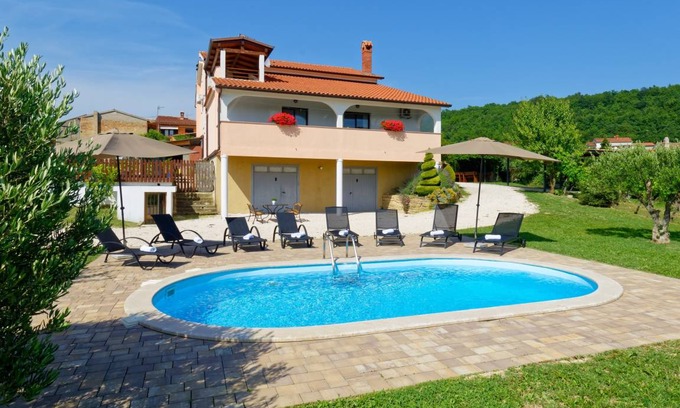 Pagubice House | 240 m² House ∙ 5 bedrooms ∙ 10 guests
