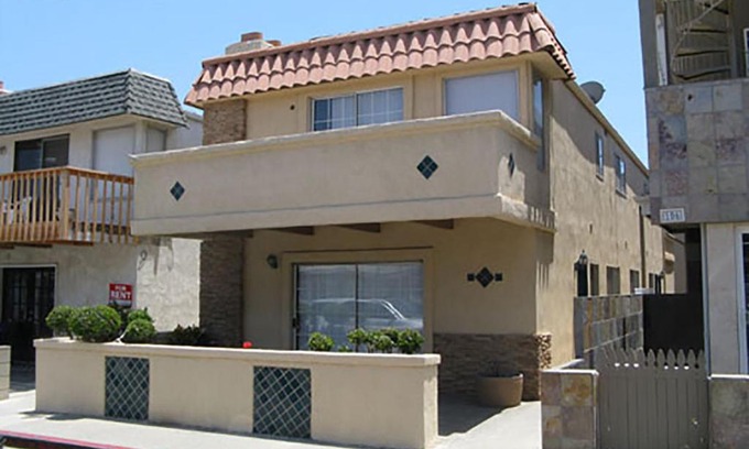 West Newport Apartment | 25 Steps to the Beach