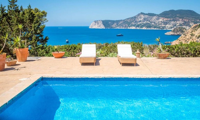 Sant Josep de sa Talaia Villa | 250 m² Villa ∙ 2 bedrooms ∙ 2 guests
