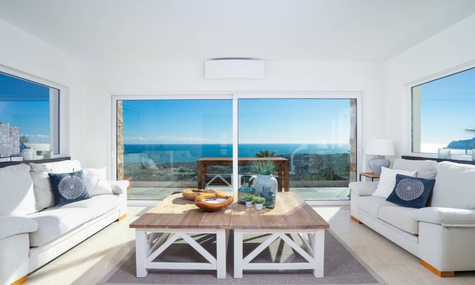 Benimeit Villa | 250 m² Villa ∙ 4 bedrooms ∙ 10 guests