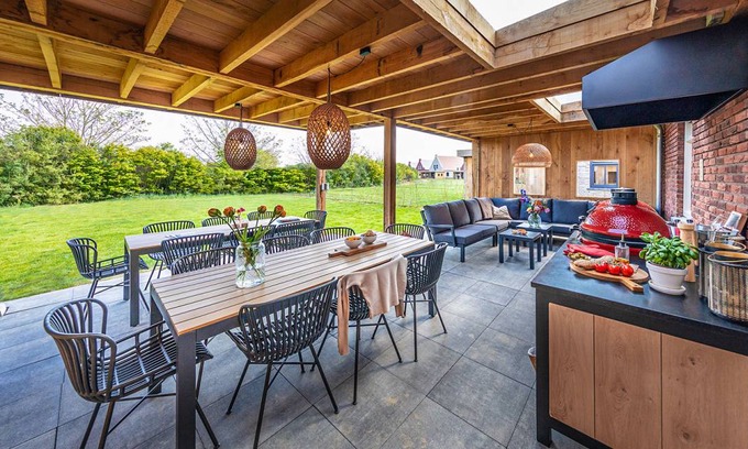 Thorn House | 255 m² House ∙ 8 bedrooms ∙ 16 guests