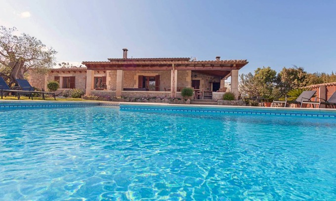 Pollensa Villa | 270 m² Villa ∙ 4 bedrooms ∙ 7 guests
