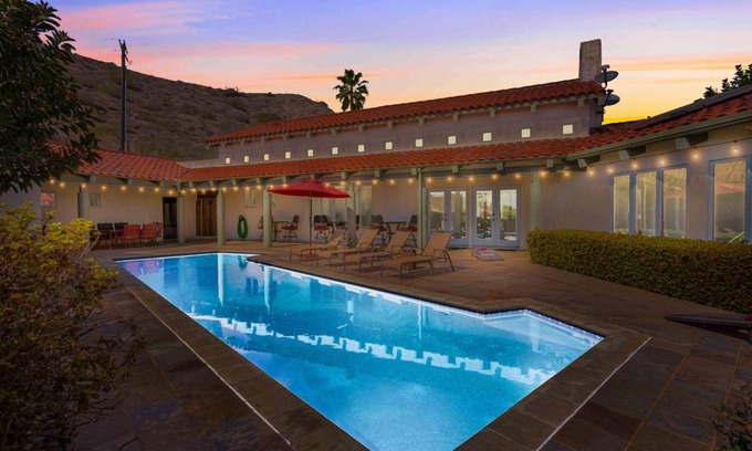 Fallbrook House | 293 m² House ∙ 4 bedrooms ∙ 12 guests