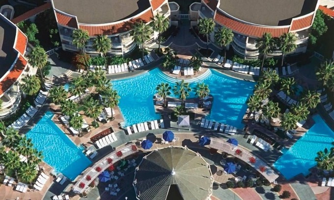 Coronado Condo | 2BR/2BA Sleeps 6 Coronado Beach Resort w/kitchenette by historic Hotel Del -wow!
