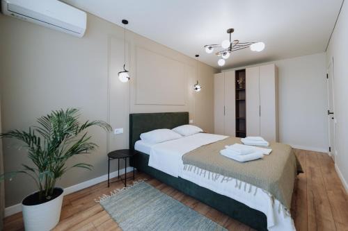Chisinau Apartment | 2BR in Central Chișinău Walk to Piața Centrală
