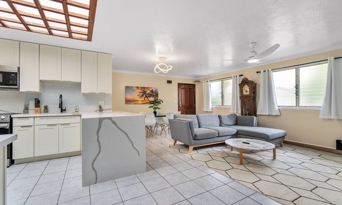 Ewa House | 2BR Walk to Ewa Beach - Upto 4 + WiFi, AC, Parking