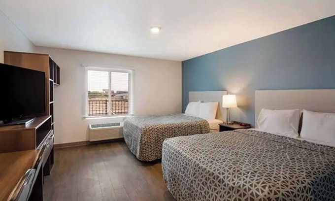 Austin Hotel | 3 Accessible Spacious Suite w/Kitchen Near Austin Hot Spots –Affordable & Clean