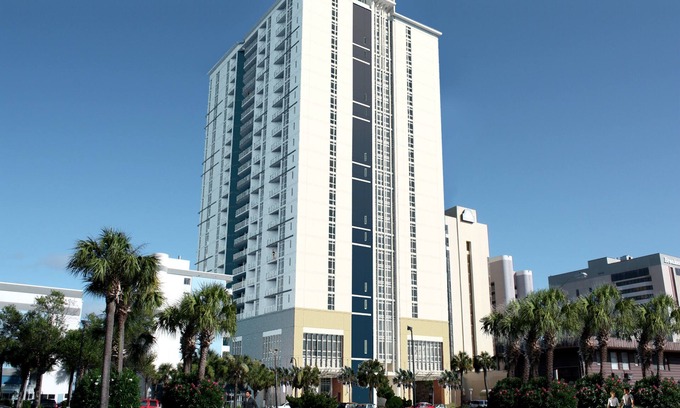 Myrtle Beach Resort | 3 bdr/2 bath oceanfront unit