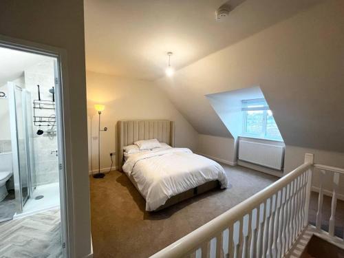 Bradford House | 3-Bed House Sleeps 5 Free Parking