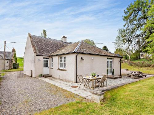 Conon Bridge House | 3 Bed in Conon Bridge CA388