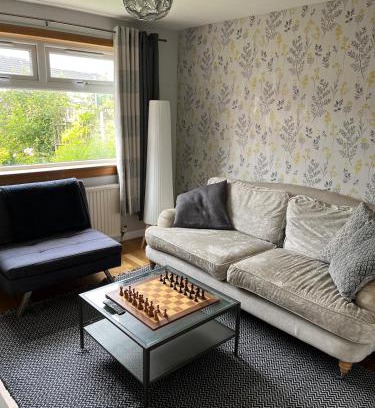 South Queensferry House | 3 bed self contained part house in Queensferry, Edinburgh