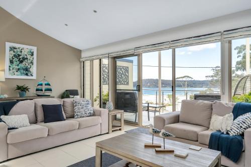 Denhams Beach House | 3-Bed with Beach Views and Entertainment Area