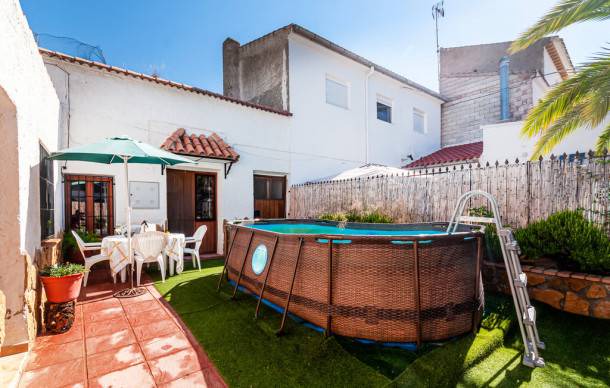 Cuevas del Campo House | 3 bedroom accommodation in Cuevas del Campo