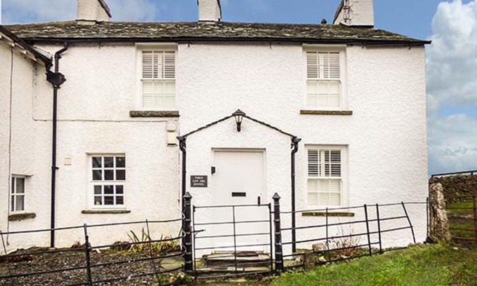 Grange-over-Sands House | 3 Low Dog Kennel