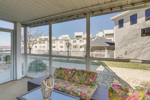 Osage Beach Apartment | 3 Mi to Boat Ramp Osage Beach Condo with Grill!