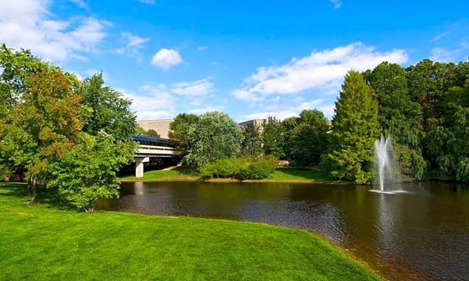 Plainsboro Hotel | 3-Star Hotel ∙ Holiday Inn Express Princeton Southeast, an IHG Hotel