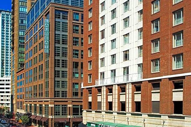 Harbor East Hotel | 3-Star Hotel ∙ Courtyard by Marriott Baltimore Downtown/Inner Harbor