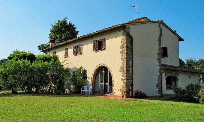 Scandicci Other | 300 m² Accommodation ∙ 5 bedrooms ∙ 12 guests