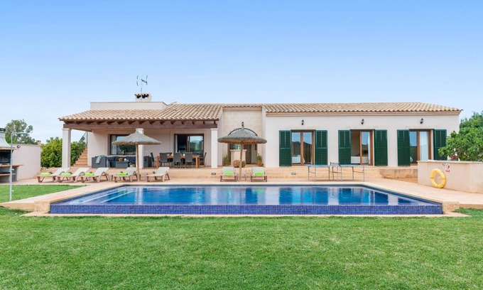 Santanyi House | 300 m² House ∙ 4 bedrooms ∙ 8 guests