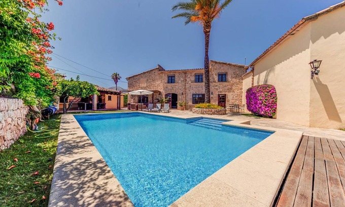 Pollensa Villa | 300 m² Villa ∙ 4 bedrooms ∙ 8 guests