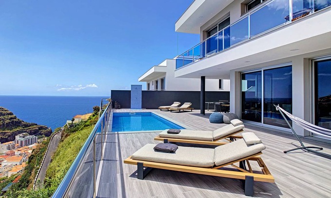 Tabua Villa | 300 m² Villa ∙ 4 bedrooms ∙ 8 guests