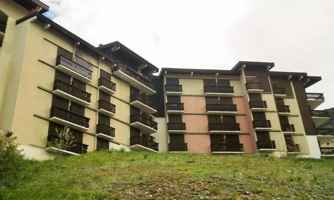 Mont-de-Lans Apartment | 300m from ski slopes, 3rd floor, balcony, tv, ski locker, 22m², Les 2 Alpes