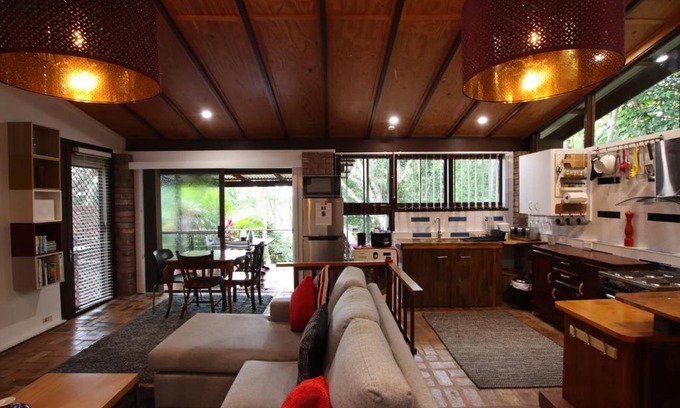 Montville House | 305A - The Artist's Cottage