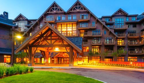 Stowe Area Resort | 319 Lodge At Spruce Peak Ski In Ski In Ski Out King Studio By Stowe Mountain Rentals