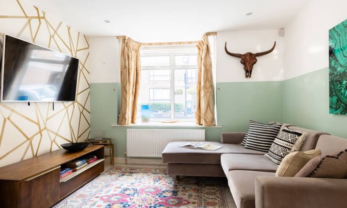 Paddington House | 350 m² House ∙ 6 bedrooms ∙ 12 guests