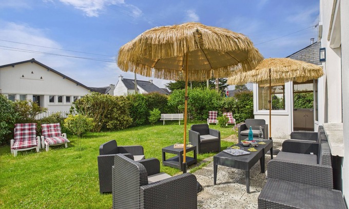 Ile-Tudy Ski Chalet | 350m from the beach – 4* rental for 8 with garden