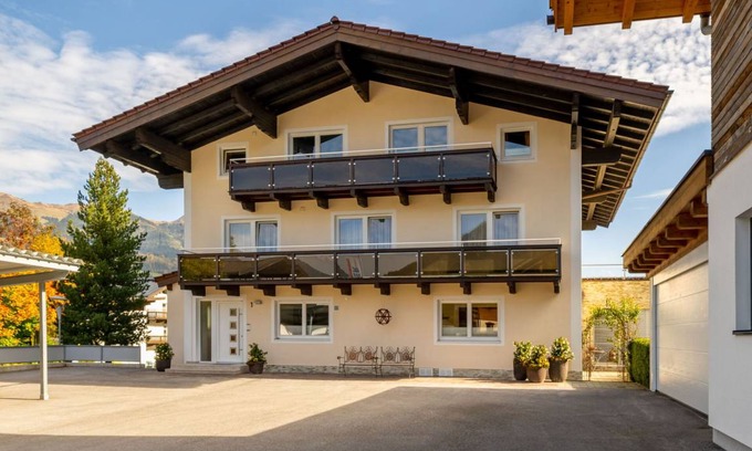 Hollersbach im Pinzgau Apartment | 36 m² Apartment ∙ 1 bedroom ∙ 4 guests