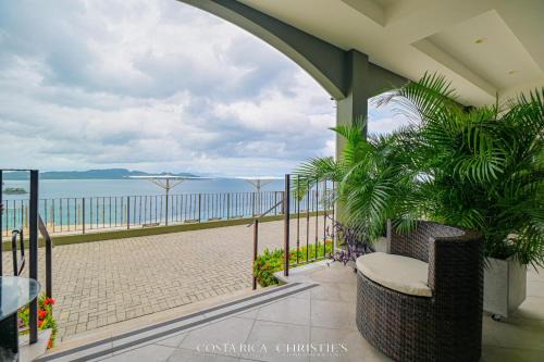 Playa Flamingo Apartment | 360 Splendor 306-Ocean View Condo-Breakfast