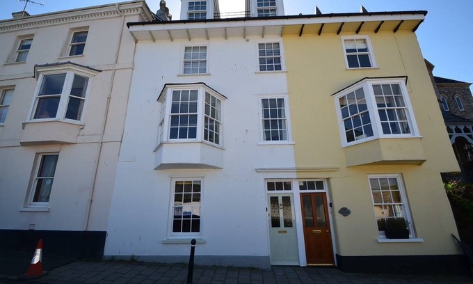 Dartmouth Cottage | 36A Newcomen Road