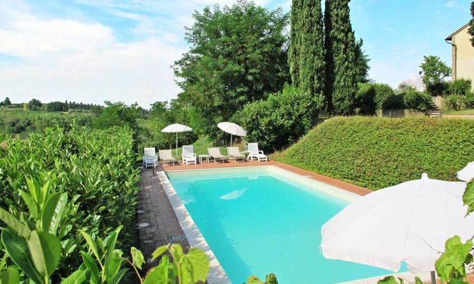 Scandicci Other | 370 m² Accommodation ∙ 6 bedrooms ∙ 16 guests