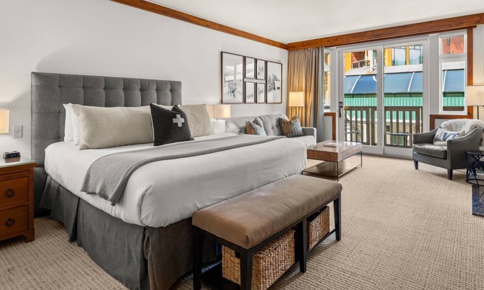 Stowe Village Historic District Cabin | #377 | Studio | First Tracks | 3rd floor Over Easy Gondola Views