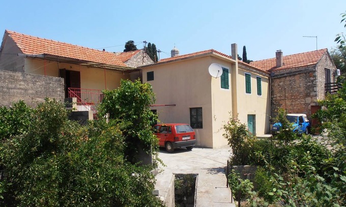 Vrisnik Apartment | 38 m² Apartment ∙ 2 bedrooms ∙ 4 guests