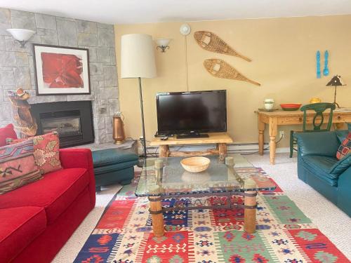 Vail Apartment | 3B Terrace next to creek Unbeatable location