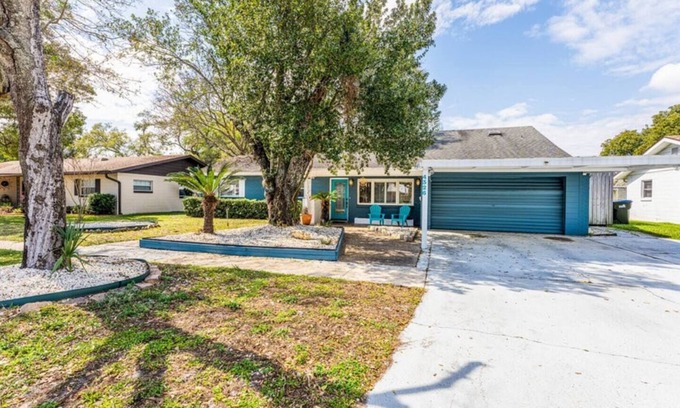 Conway House | 3BR Family Stay in Orlando | Wi-Fi + Full Kitchen