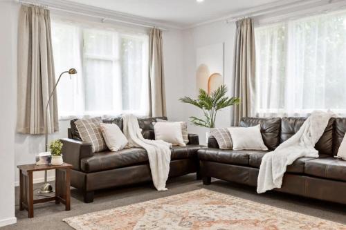 Auckland House | 3BR near Tamaki River-Patio&Parking I Zodiak Stays