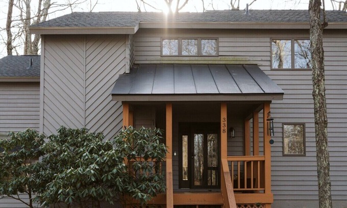 Nellysford Cabin | 4 BD Modern Design | Golf Course View | Arcade