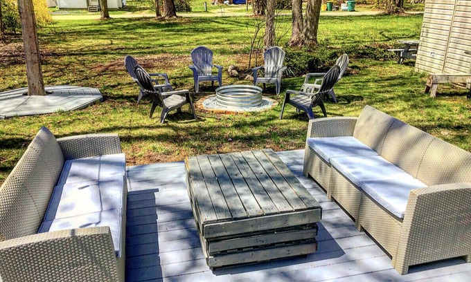 Geneva-on-the-Lake House | 4 BDRM House Sleeps 11 in the Heart of Geneva on the Lake