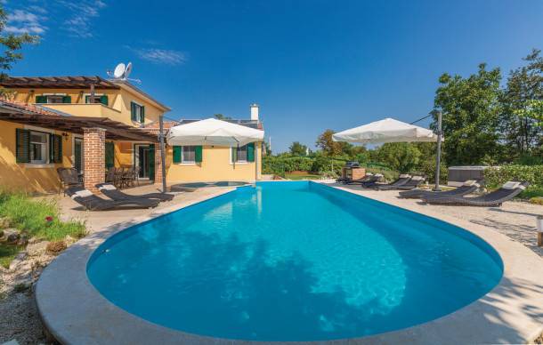 Rezanci House | 4 bedroom accommodation in Rezanci