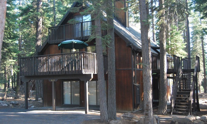 Carnelian Bay Cabin | 4 Bedroom Cabin with Sauna in Carnelian Bay near Gar Woods
