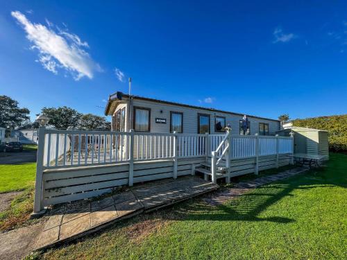 Saxmundham Other | 4 Berth Caravan With Decking And Wifi At Carlton Meres In Suffolk Ref 60010K