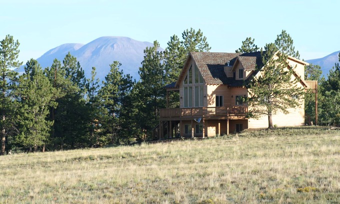 Hartsel Cabin | 4 BR Mountain Getaway, Borders National Forest