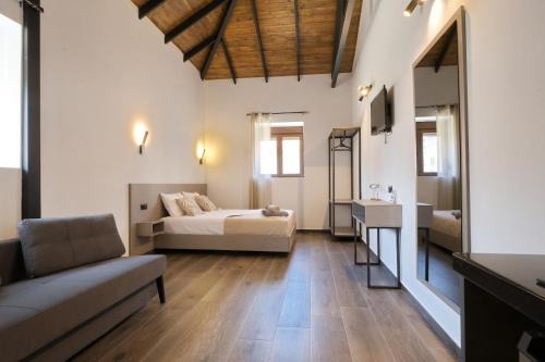 Aristotelis Hotel | 4 Lemons Luxury Studios